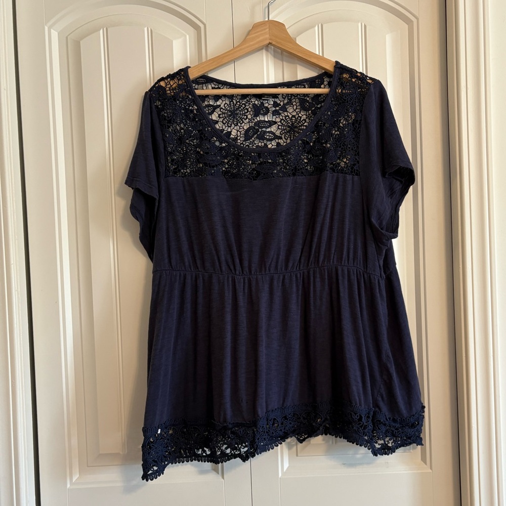 Torrid plus size dark blue baby doll shirt with doily accents